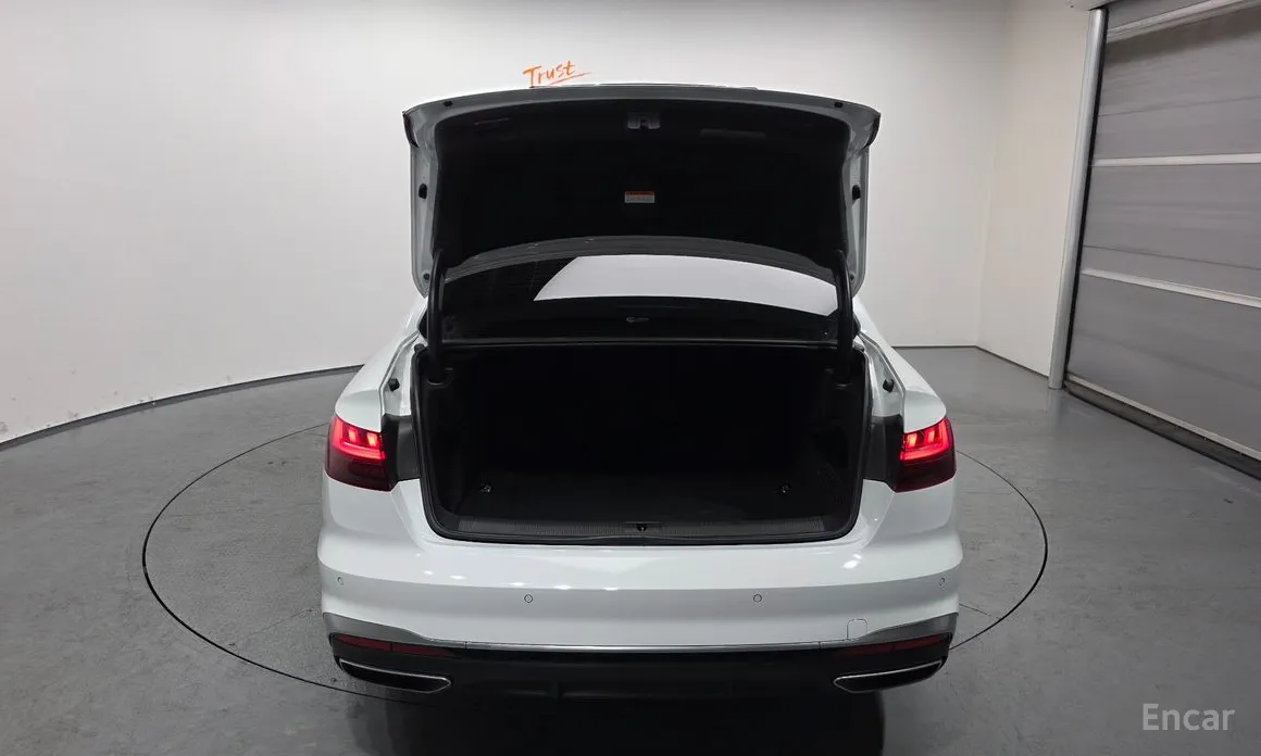 Фото 20 - Audi A4