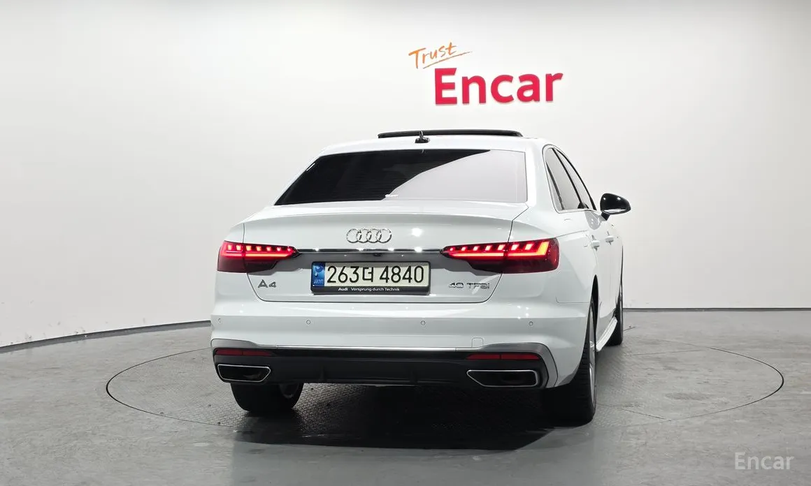 Фото 4 - Audi A4