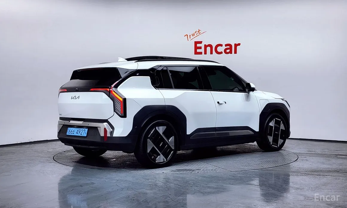 Фото 2 - Kia EV3