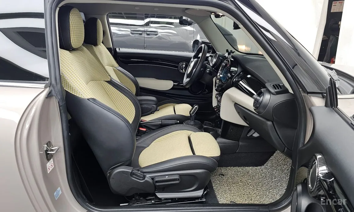 Фото 11 - Mini Cooper