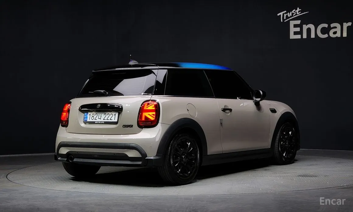 Фото 2 - Mini Cooper
