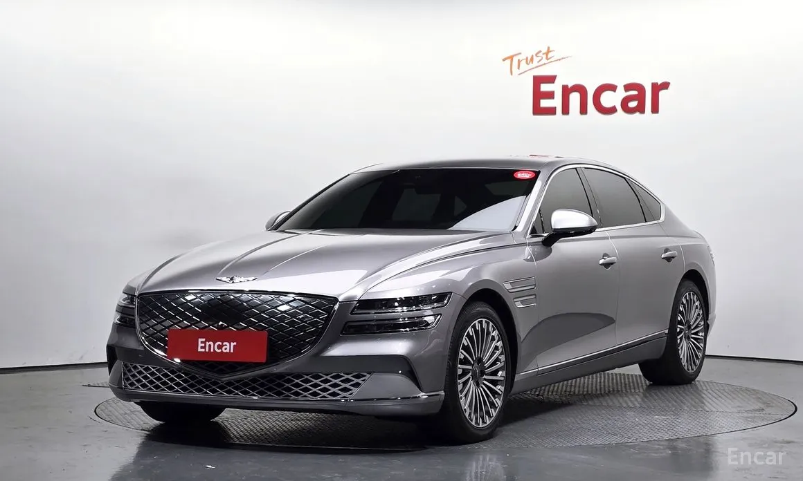 Фото 1 - Genesis G80