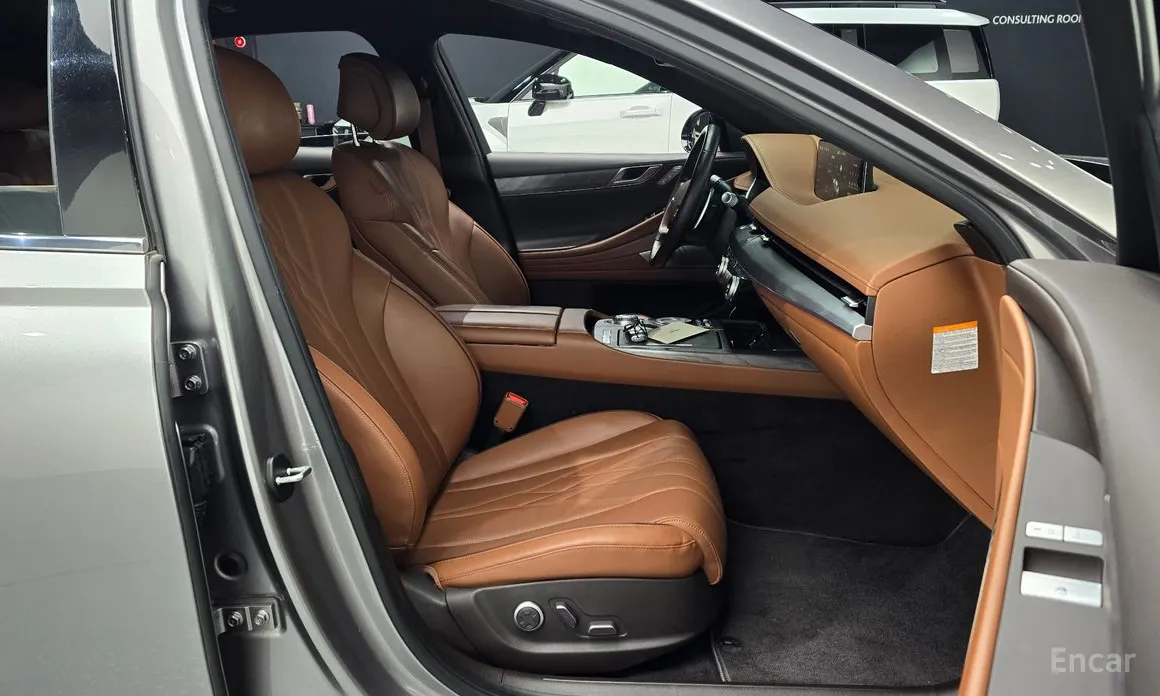 Фото 10 - Genesis G80