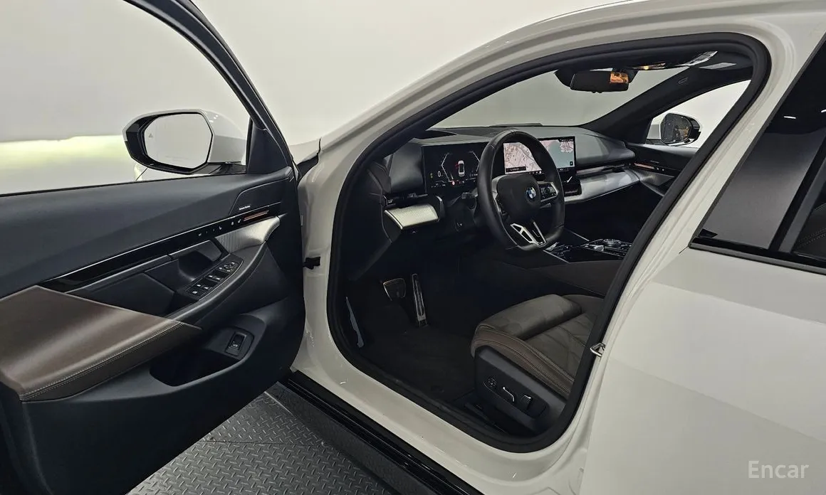 Фото 10 - BMW 5 Series