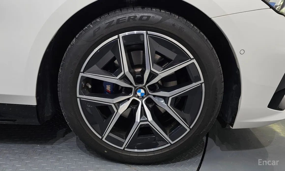 Фото 5 - BMW 5 Series