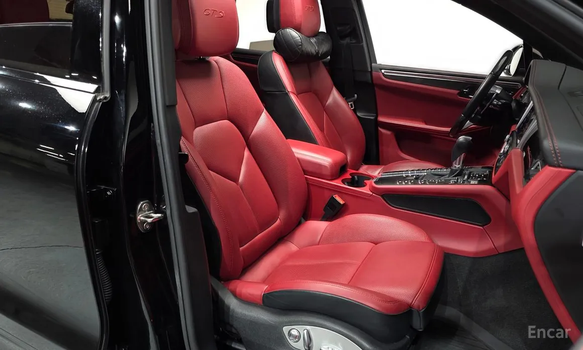 Фото 10 - Porsche Macan