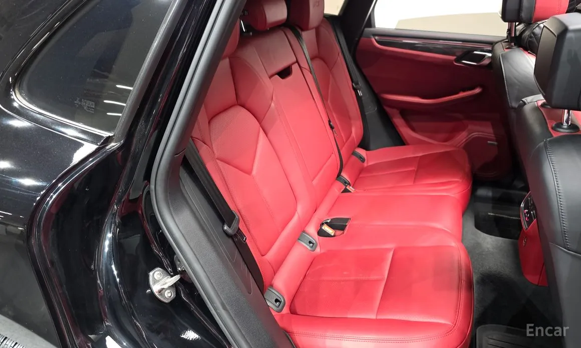 Фото 12 - Porsche Macan