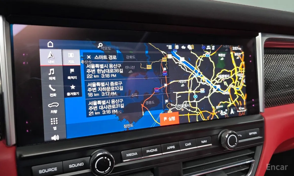 Фото 14 - Porsche Macan