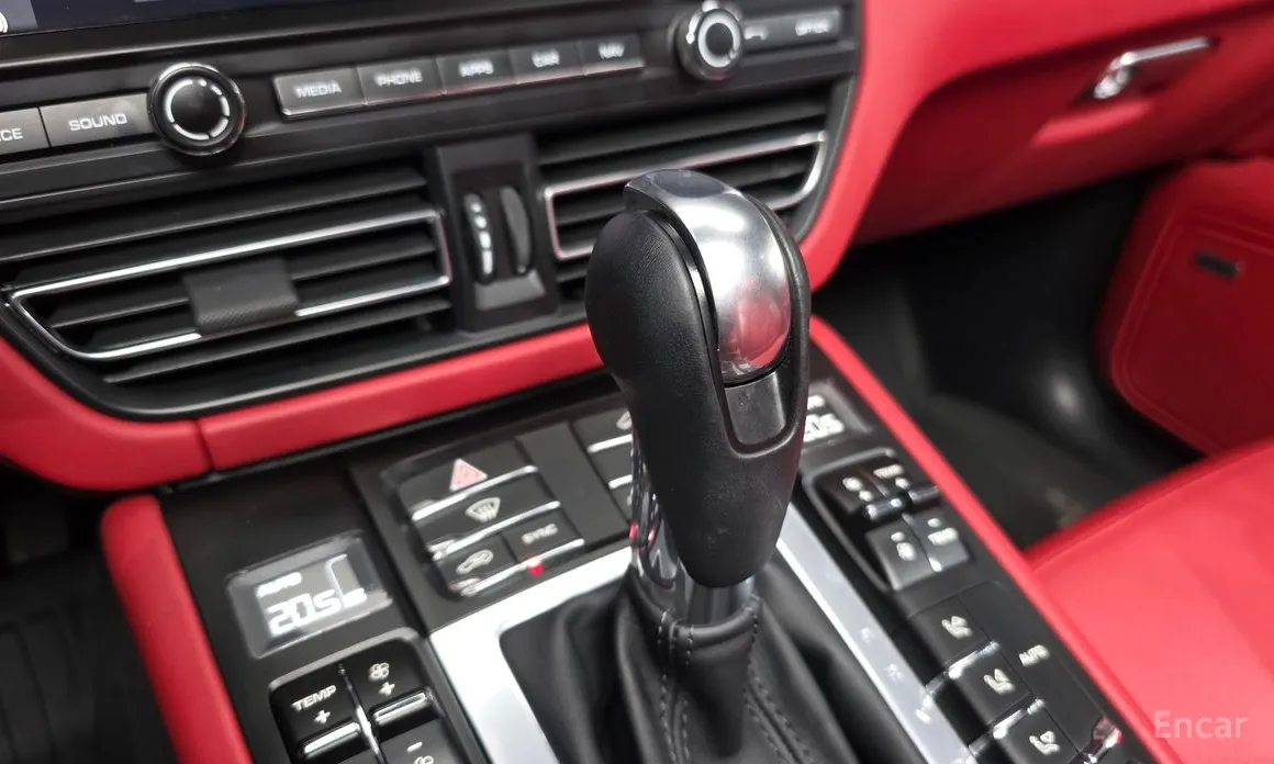 Фото 9 - Porsche Macan