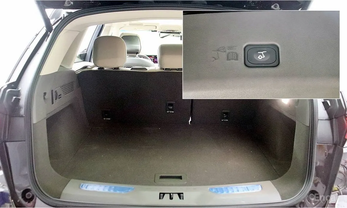 Фото 7 - Lincoln Nautilus