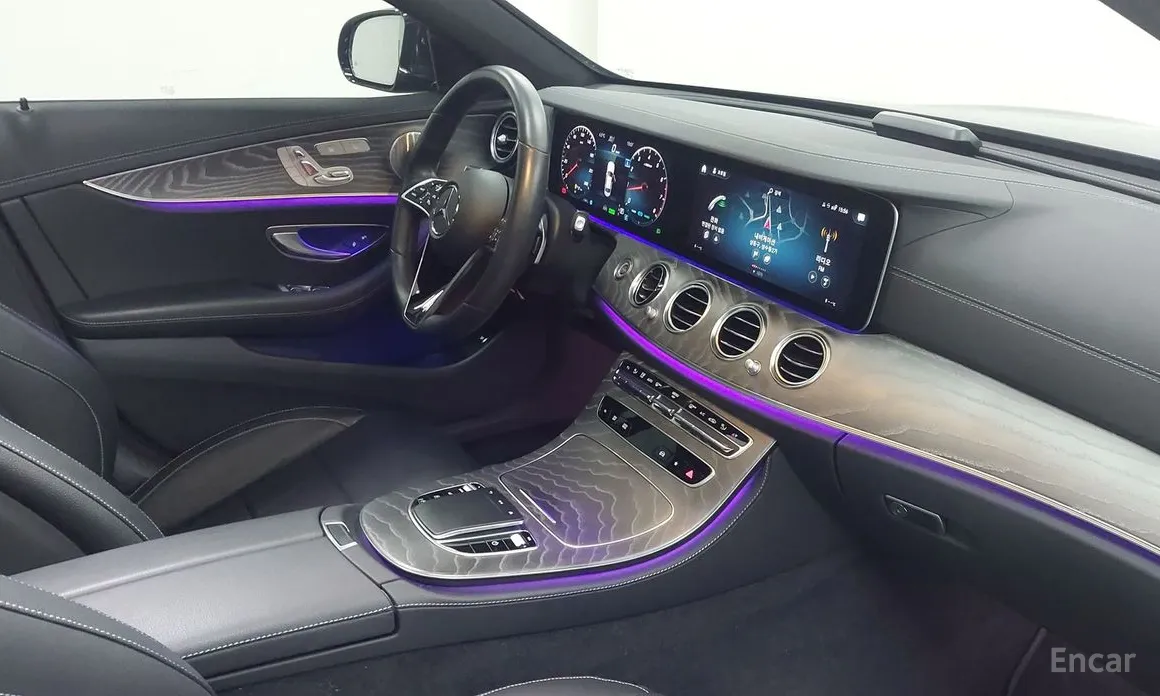 Фото 13 - Mercedes-Benz E-Class