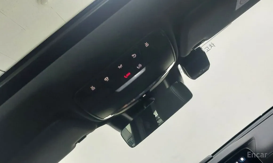 Фото 17 - Mercedes-Benz E-Class