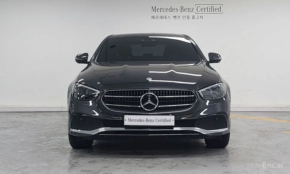 Фото 3 - Mercedes-Benz E-Class