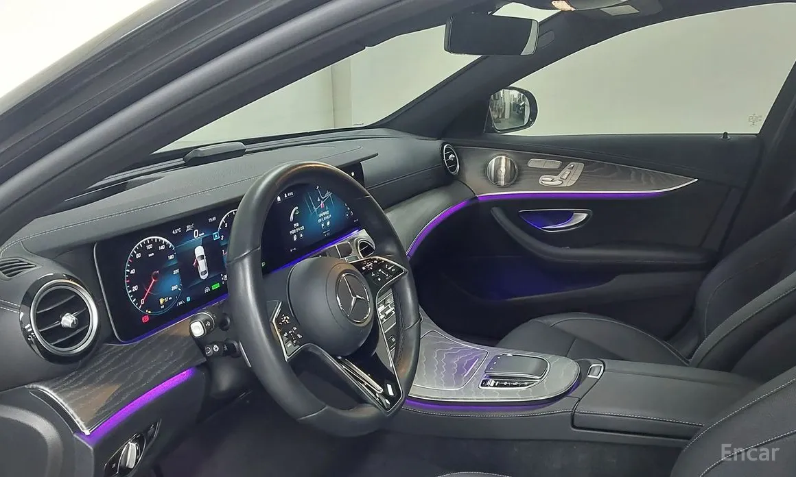 Фото 9 - Mercedes-Benz E-Class