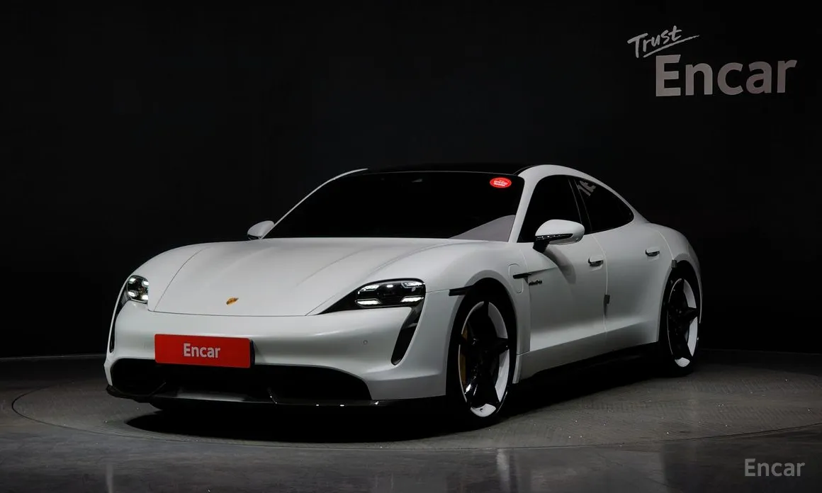 Фото 1 - Porsche Taycan