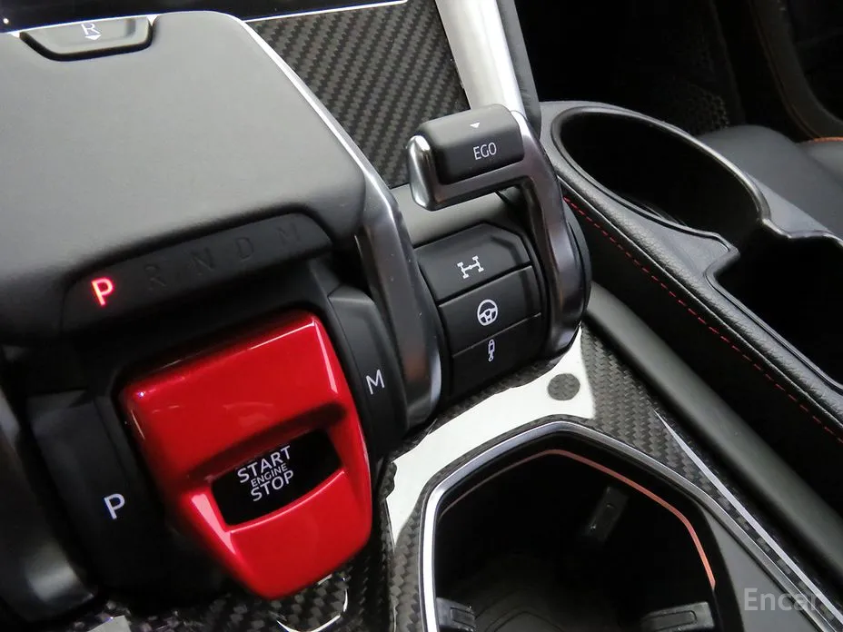 Фото 12 - Lamborghini Urus