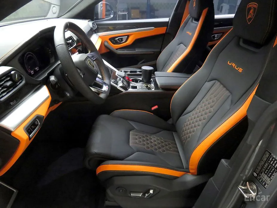 Фото 6 - Lamborghini Urus