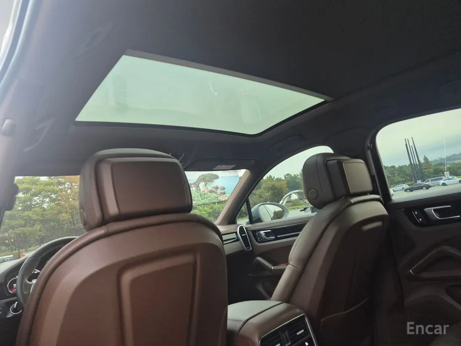 Фото 12 - Porsche Cayenne