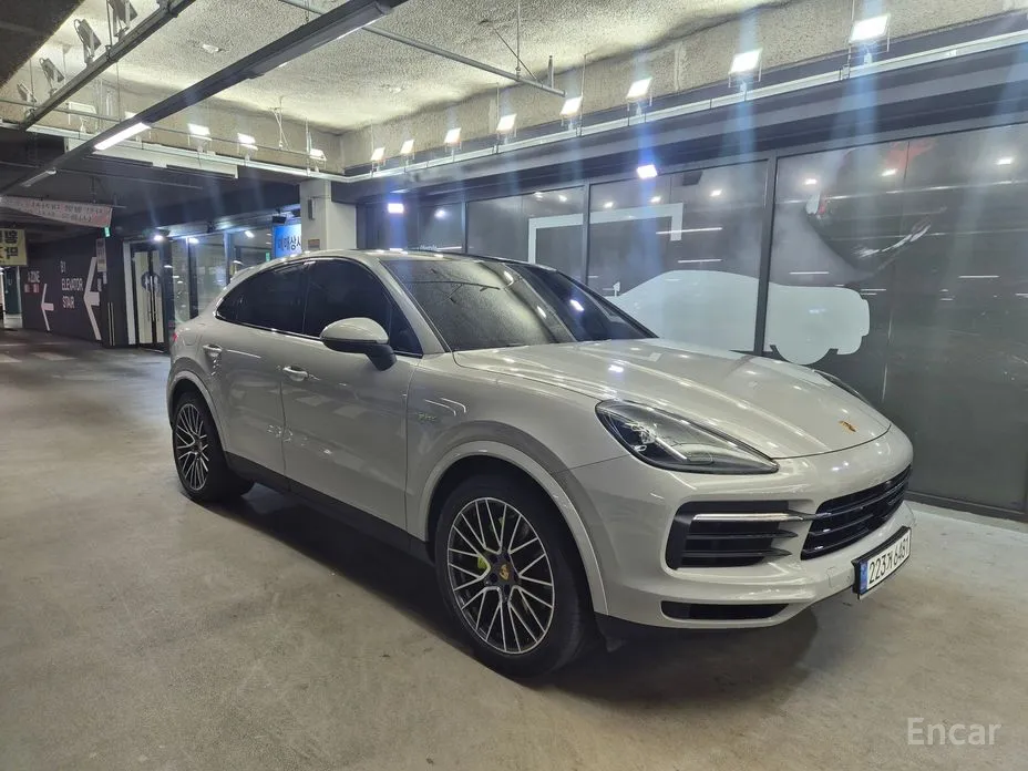 Фото 2 - Porsche Cayenne