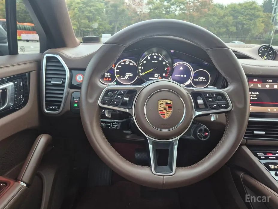 Фото 7 - Porsche Cayenne