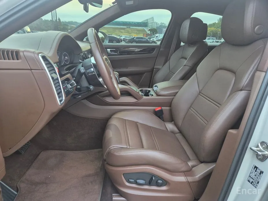 Фото 9 - Porsche Cayenne