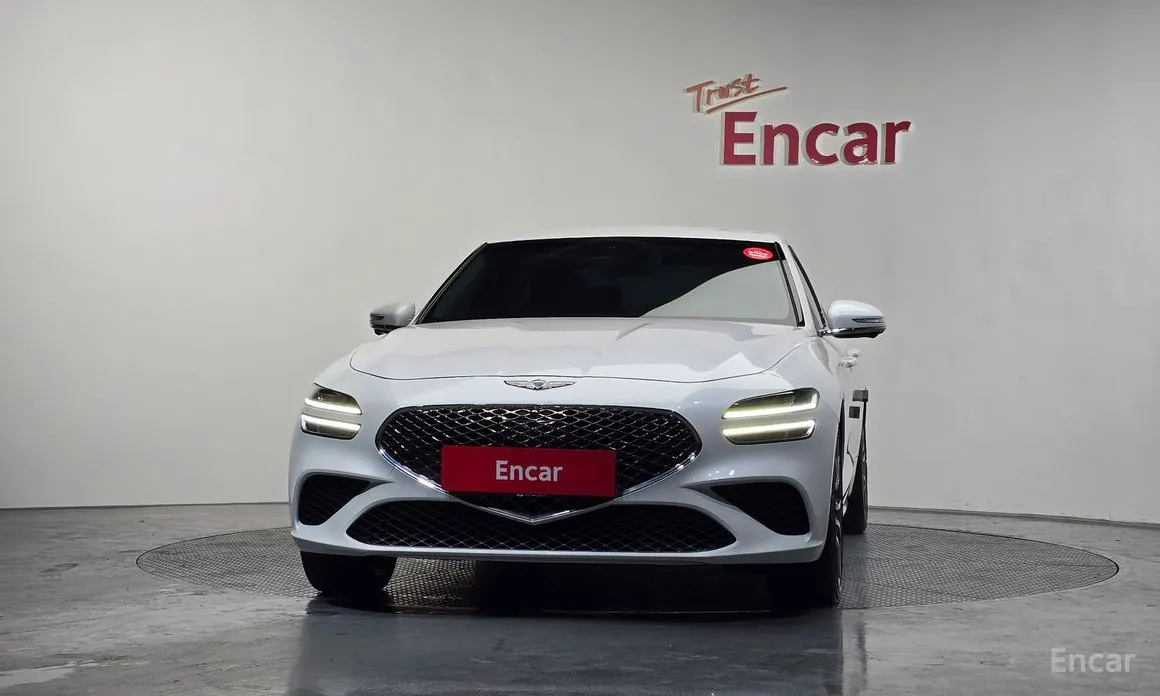 Фото 3 - Genesis G70