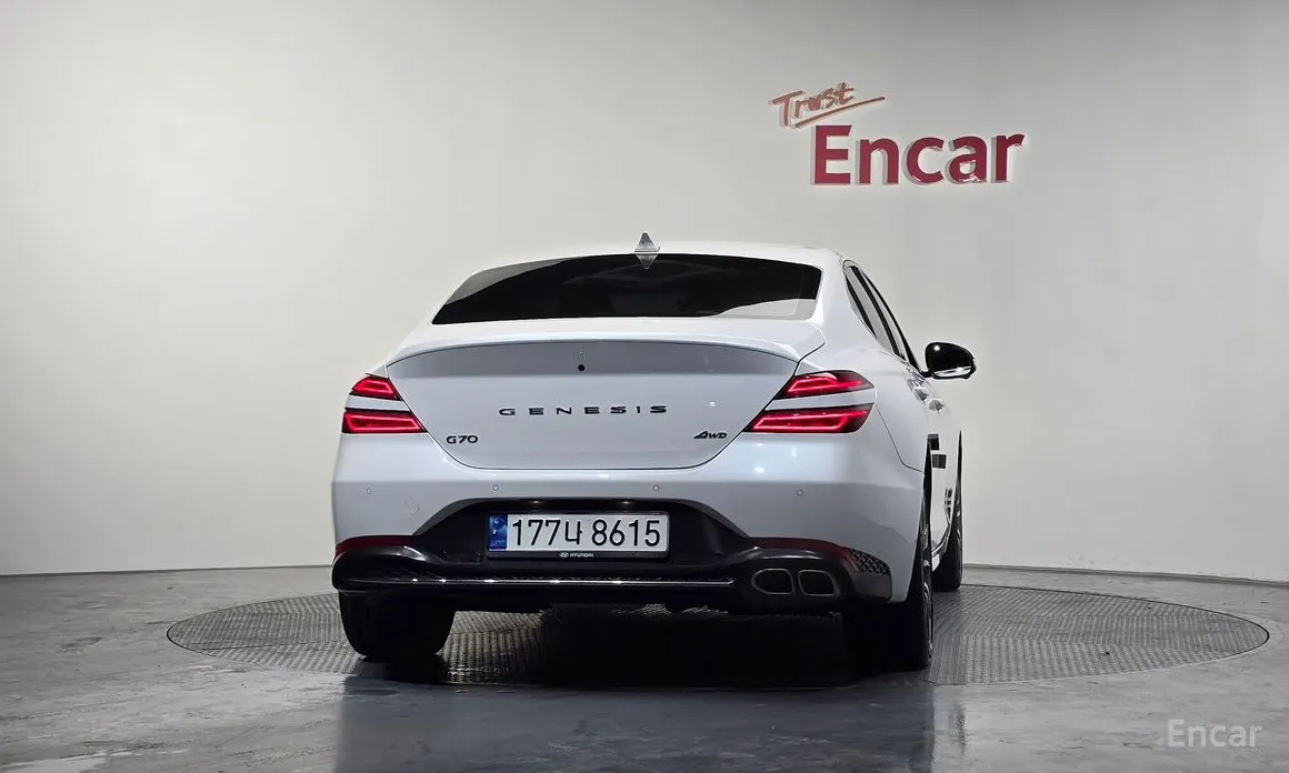 Фото 4 - Genesis G70