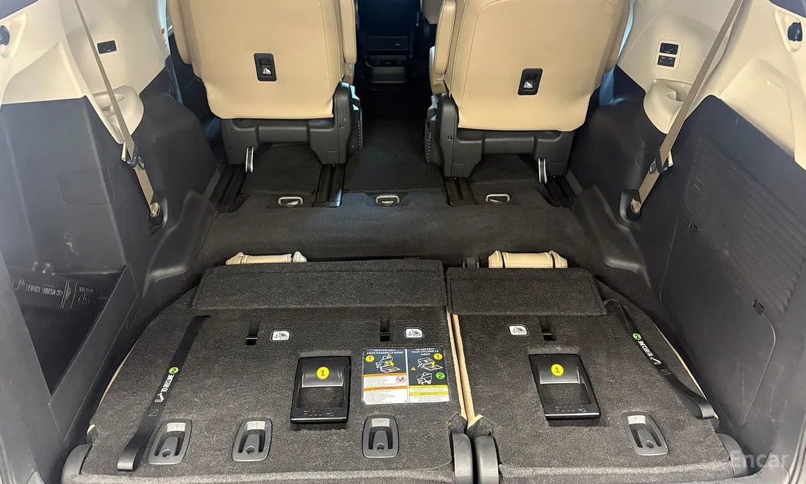 Фото 19 - Toyota Sienna