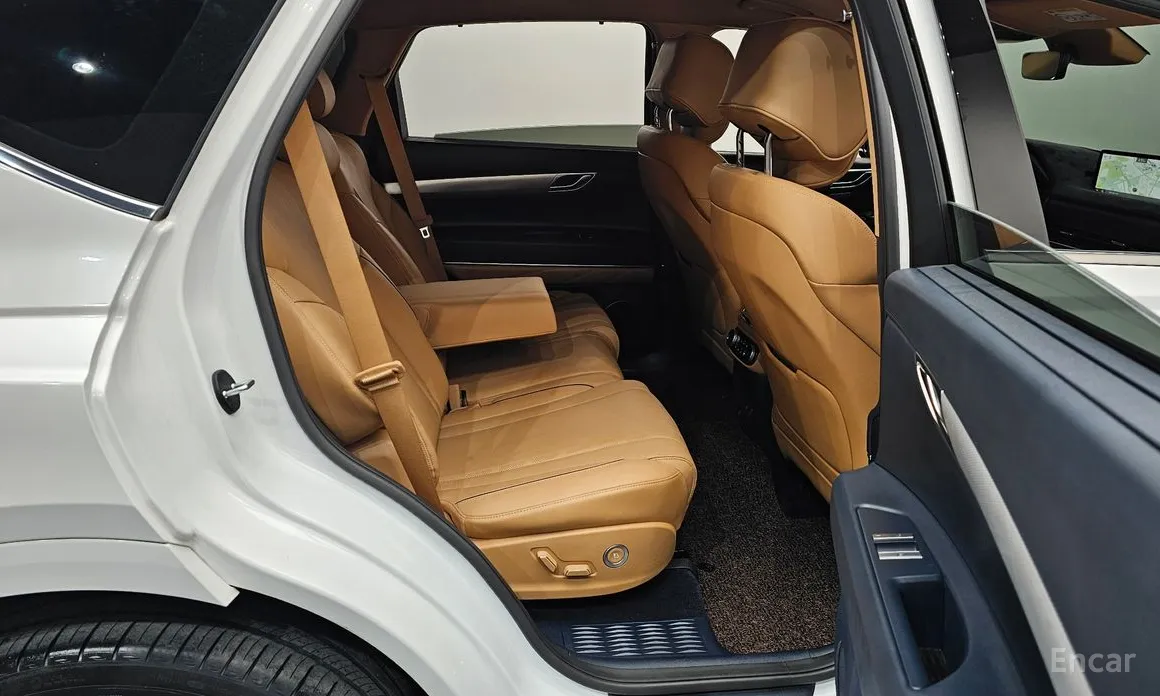 Фото 12 - Genesis GV80