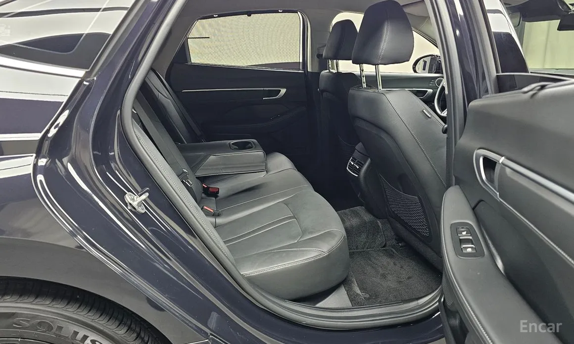 Фото 12 - Hyundai Sonata