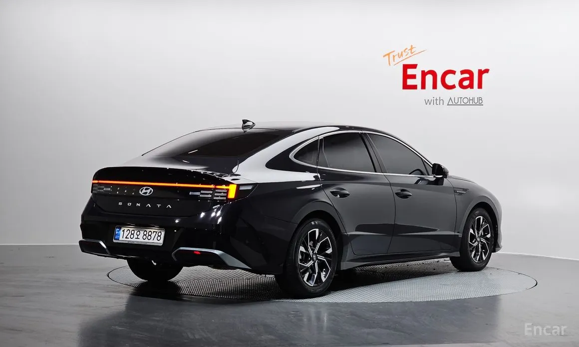 Фото 2 - Hyundai Sonata