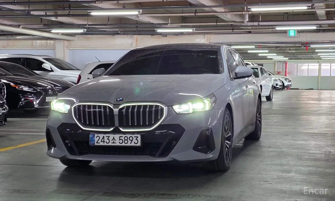 Фото 3 - BMW 5 Series