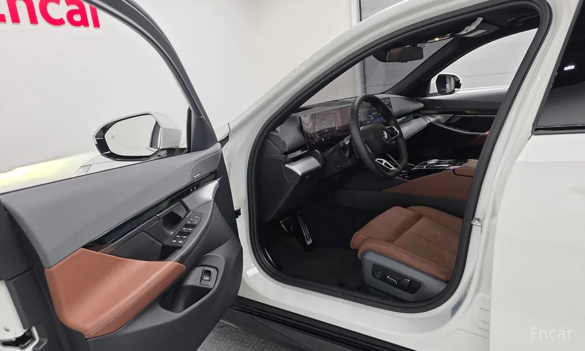 Фото 10 - BMW 5 Series