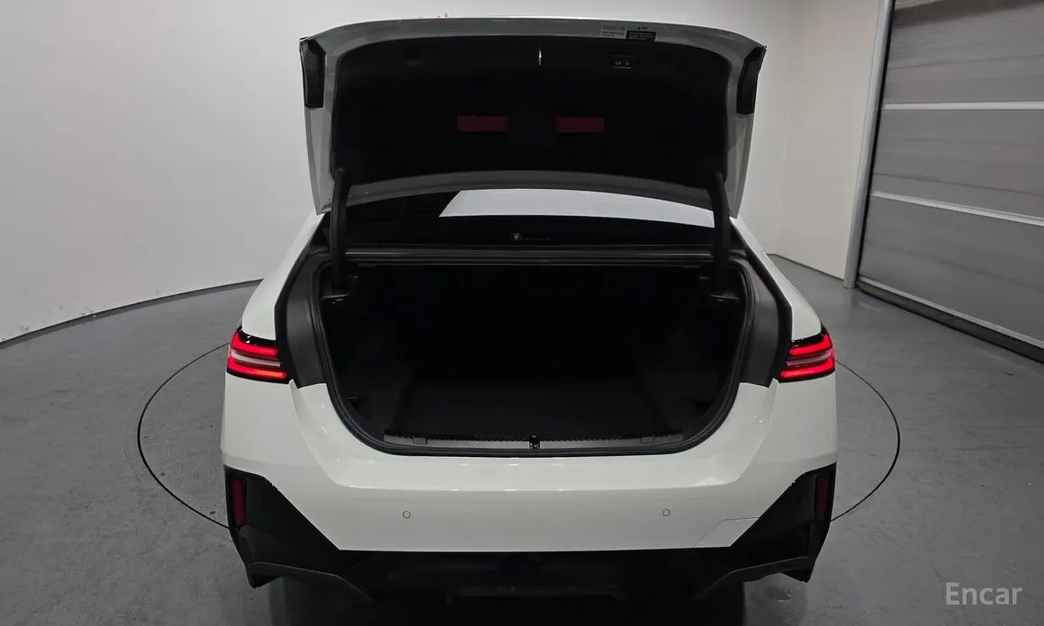 Фото 20 - BMW 5 Series