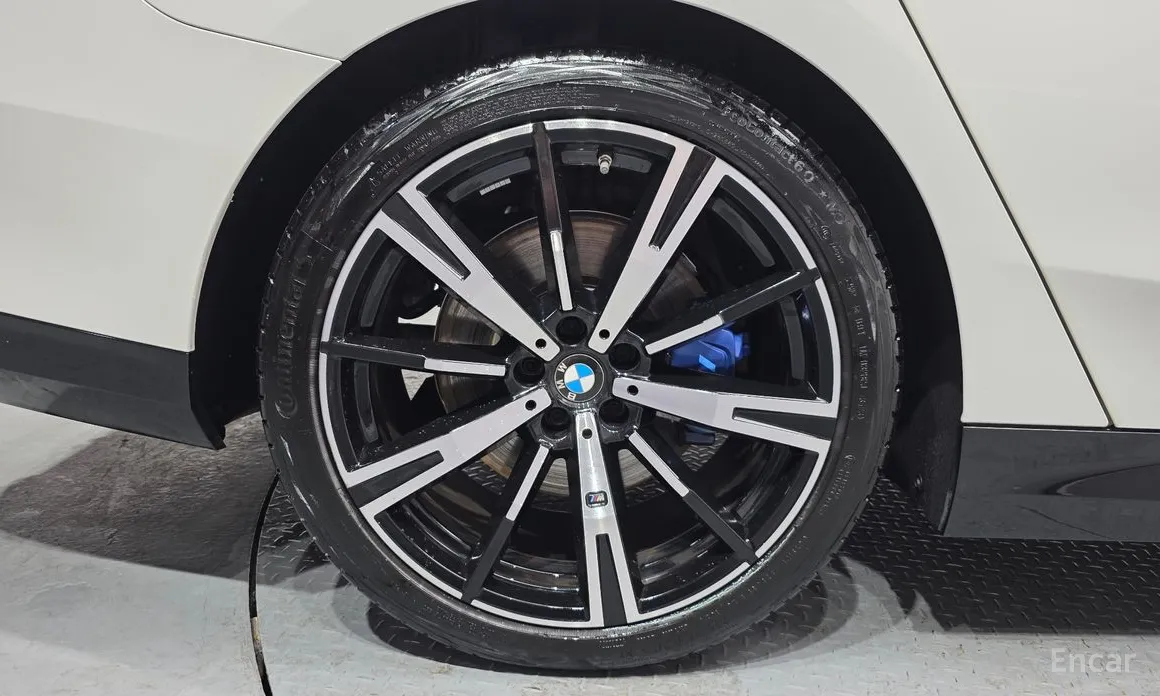 Фото 5 - BMW 5 Series