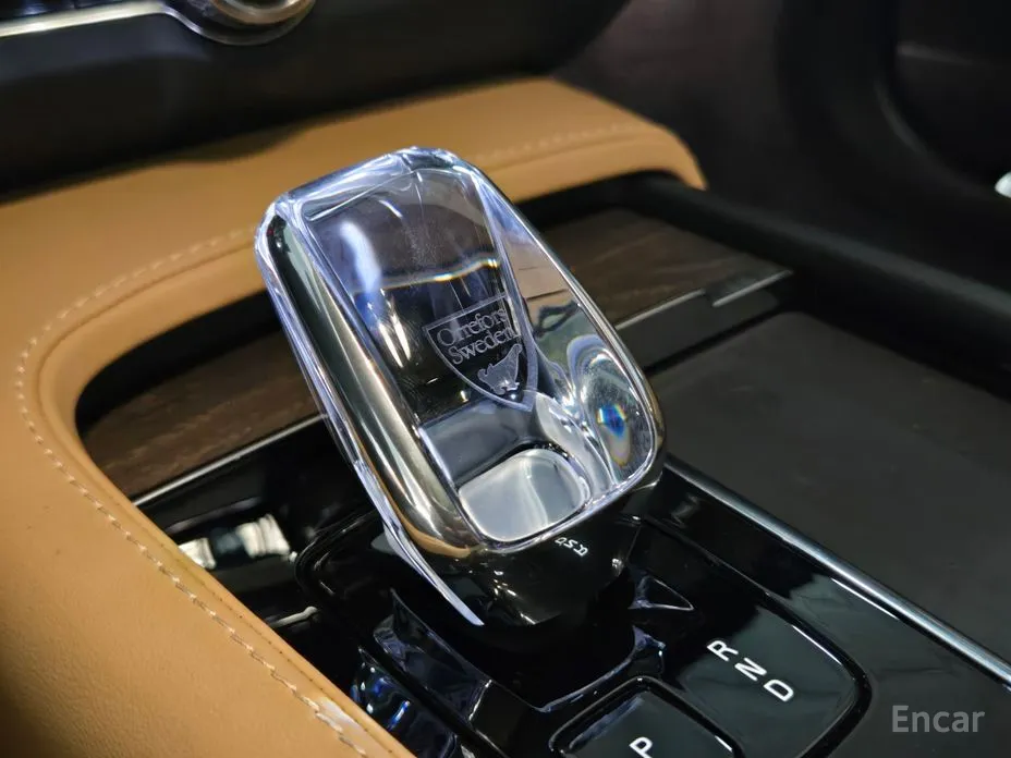 Фото 9 - Volvo V90