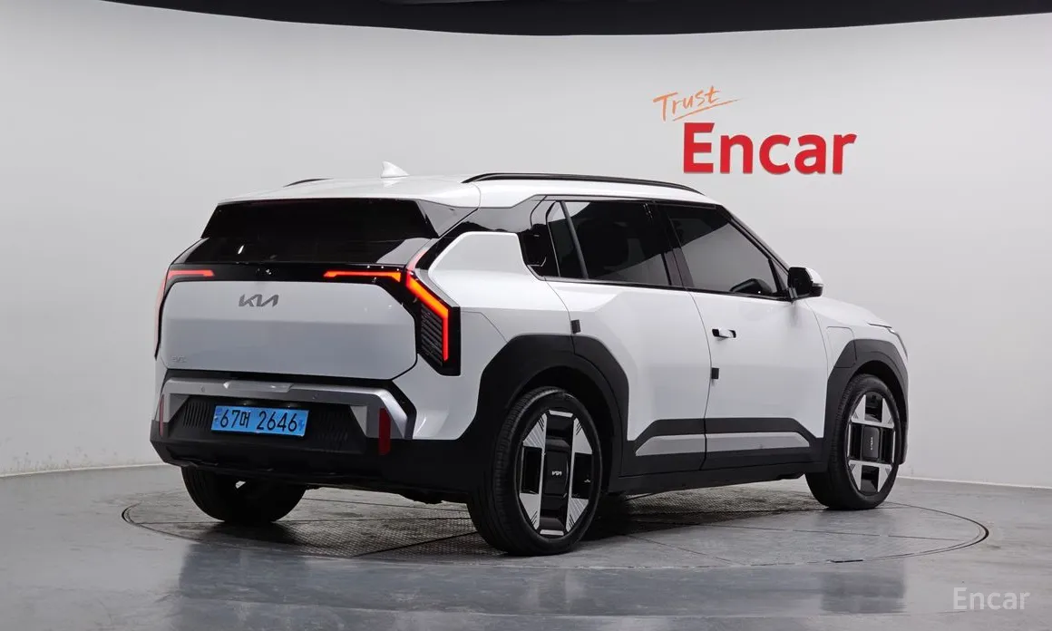 Фото 2 - Kia EV3