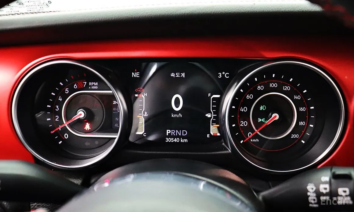 Фото 13 - Jeep Wrangler