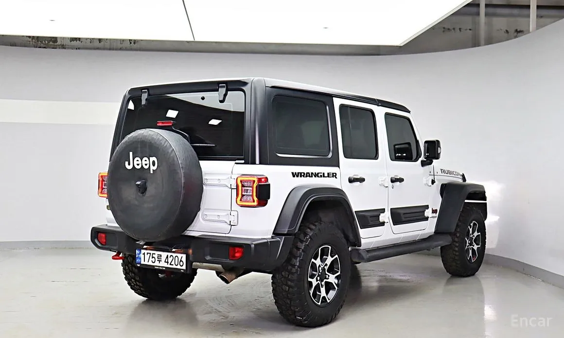 Фото 2 - Jeep Wrangler