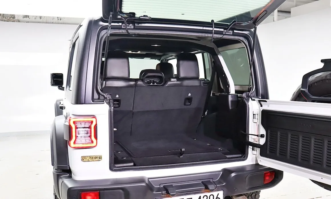 Фото 7 - Jeep Wrangler