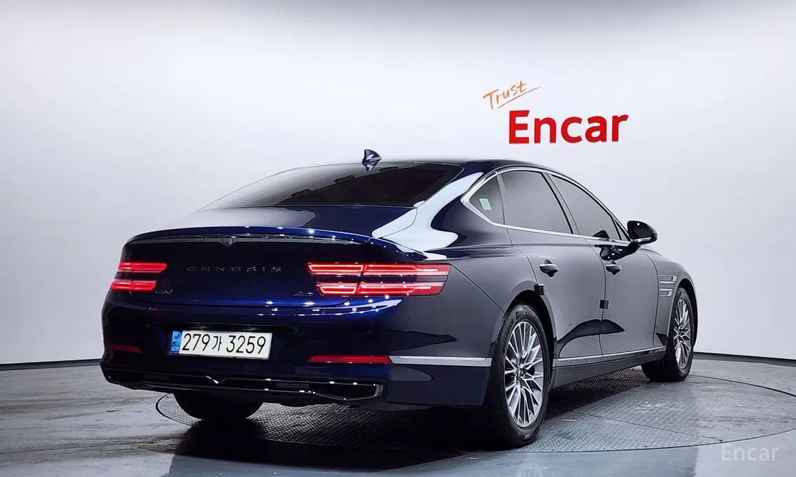 Фото 2 - Genesis G80