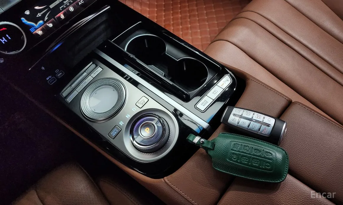 Фото 9 - Genesis G80