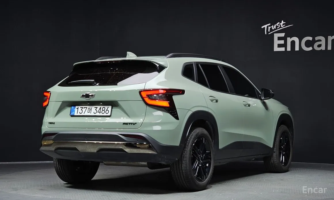 Фото 2 - Chevrolet Trax