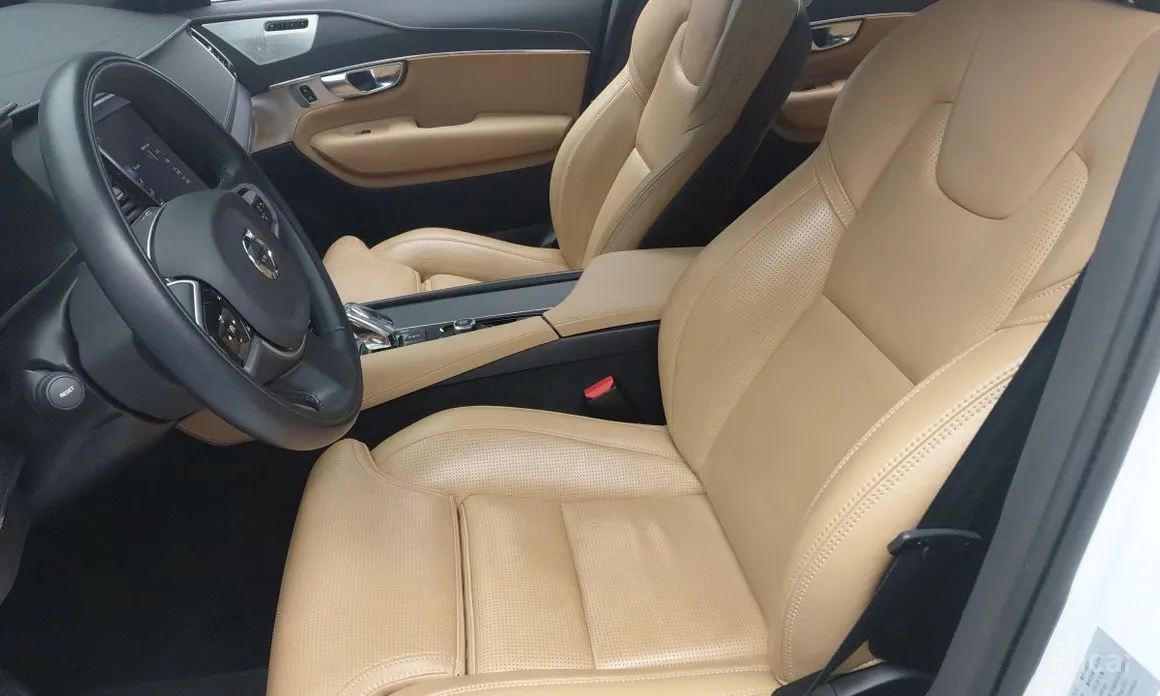 Фото 16 - Volvo XC90