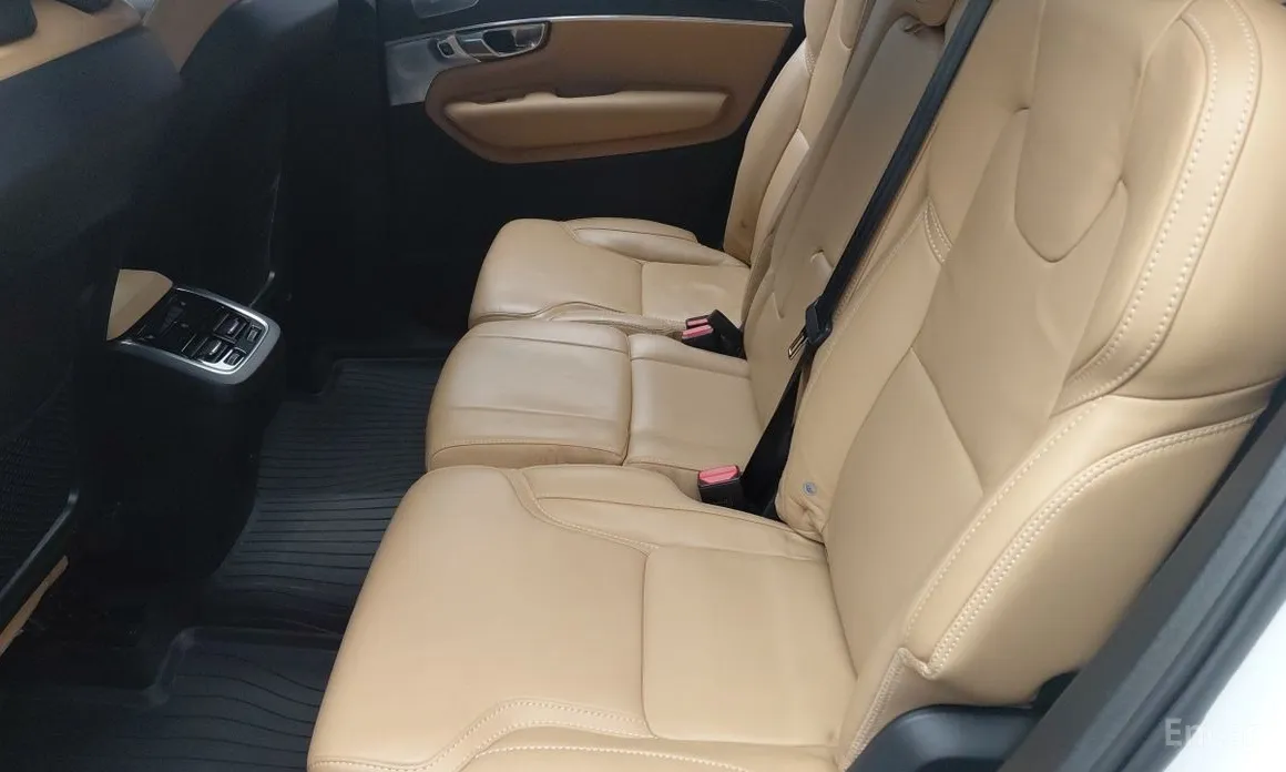 Фото 17 - Volvo XC90