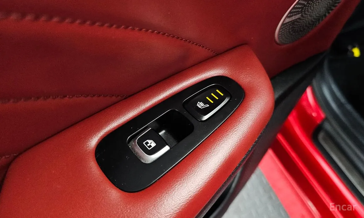 Фото 18 - Kia Stinger