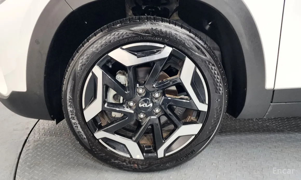 Фото 5 - Kia Seltos