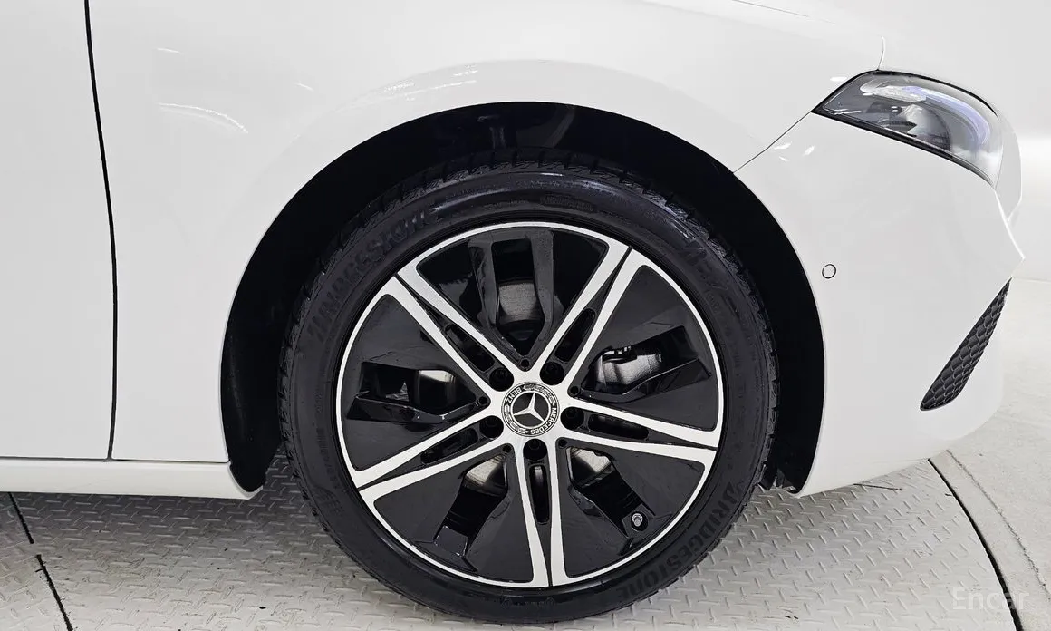 Фото 5 - Mercedes-Benz A-Class