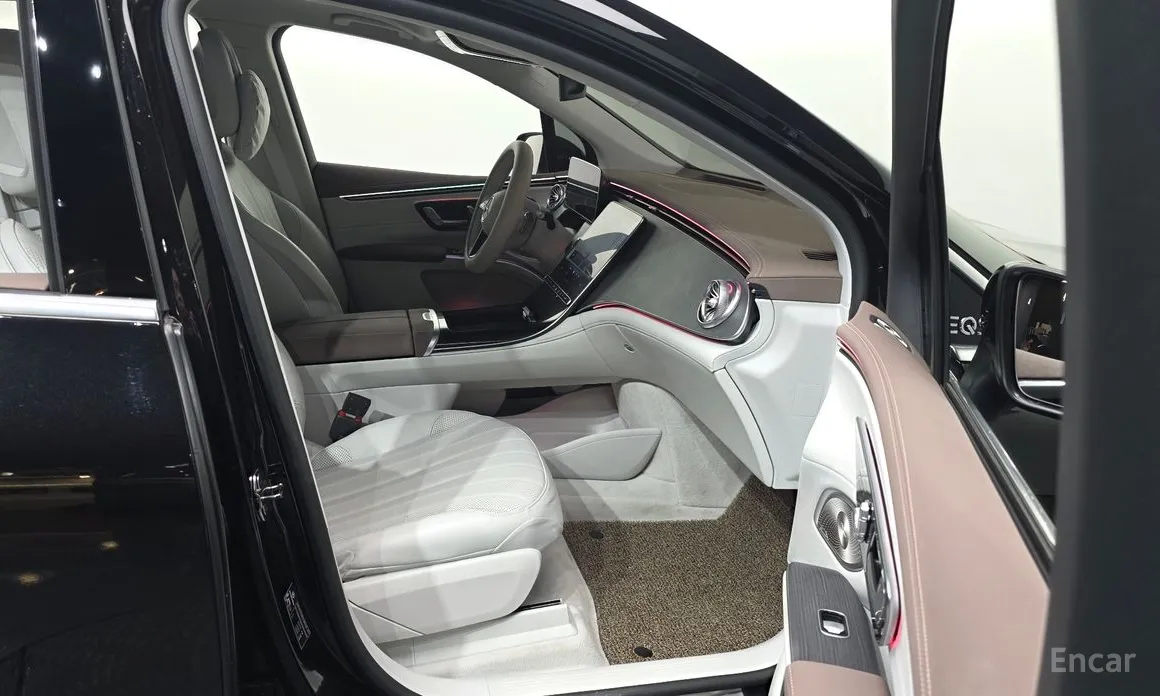 Фото 11 - Mercedes-Benz EQS