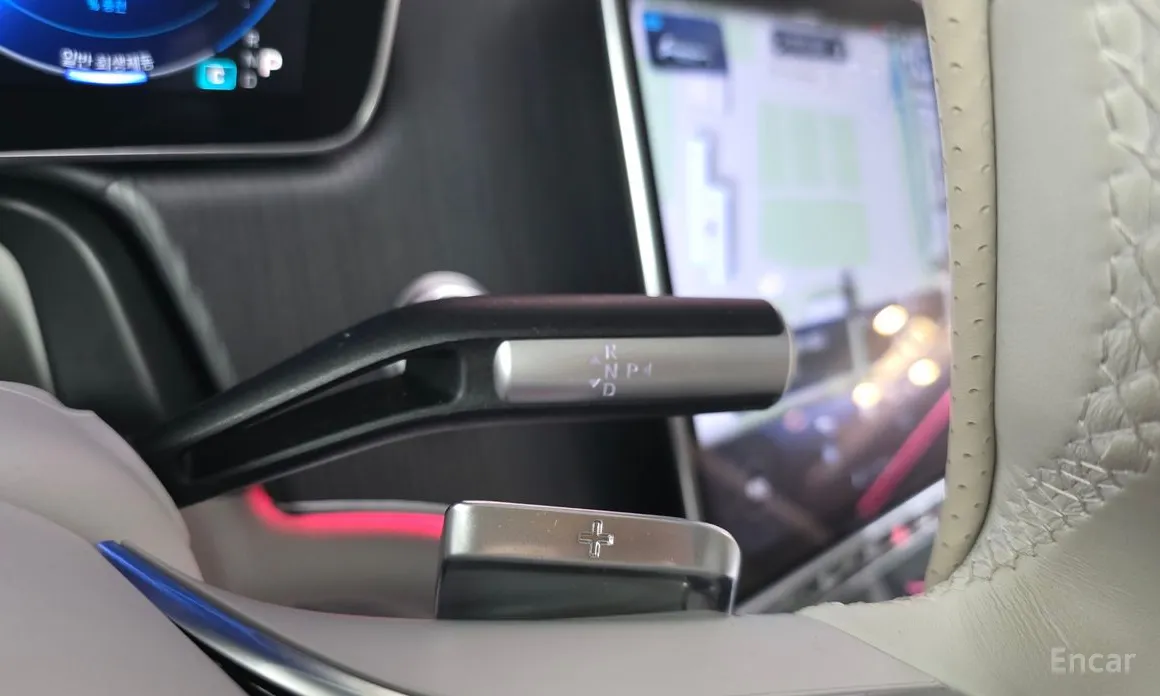 Фото 9 - Mercedes-Benz EQS